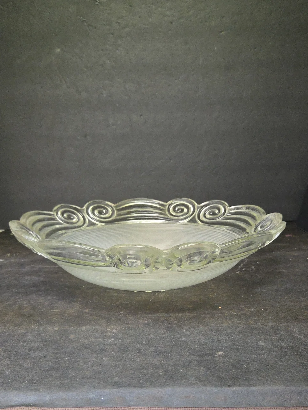 vintage Art Deco glass ceiling light shade